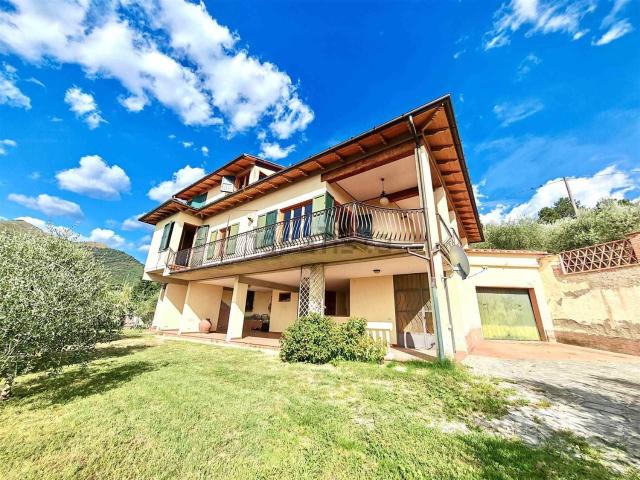 Casa in vendita a Unione di Comuni Valdarno e Valdisieve, Reggello