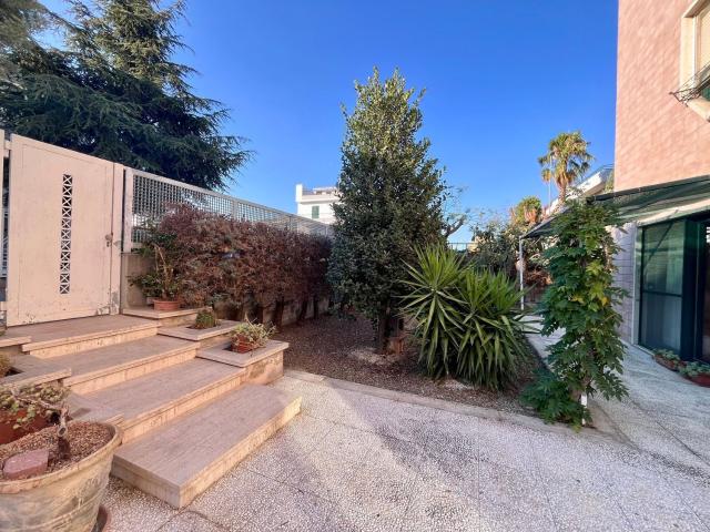 Casa in vendita a Puglia, Bari