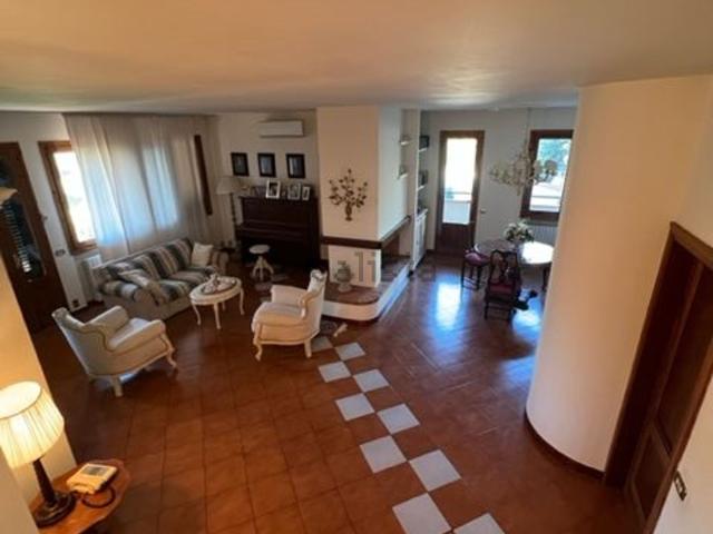 Casa in vendita a Montale Alto, Montale