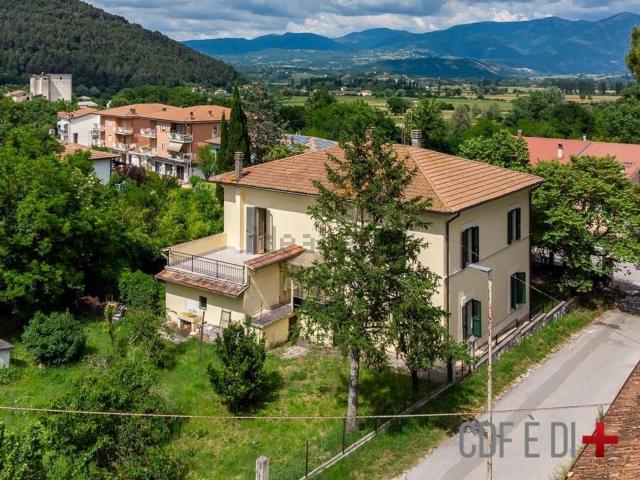 Casa in vendita a Greccio, Lazio