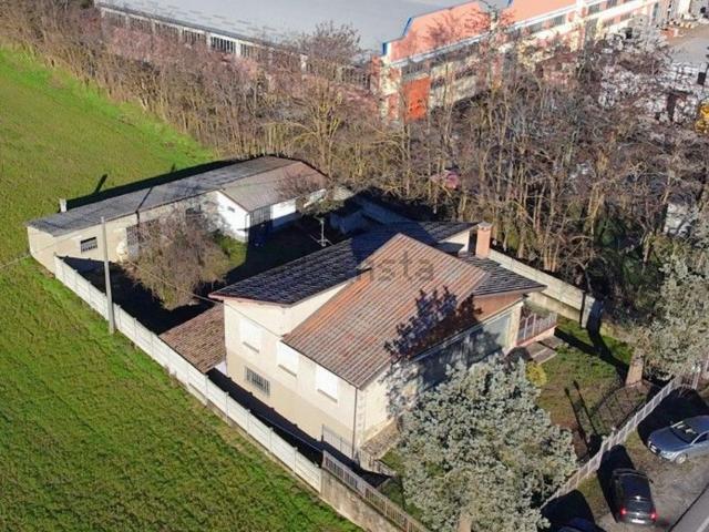 Casa in vendita a Voghera, Lombardia