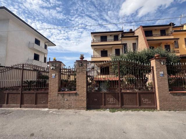 Casa in vendita a Cesa, Campania