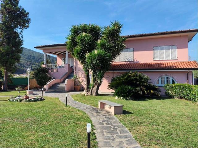 Casa in vendita a Cafaggio, Ameglia