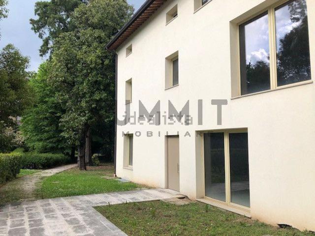 Casa in vendita a Schio, Veneto