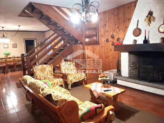 Casa in vendita a Comunità Montana della Valle Brembana, San Giovanni Bianco
