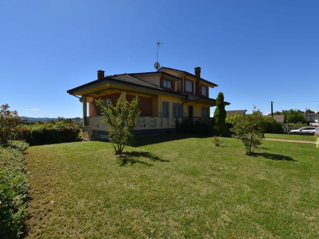 Casa in vendita a Piemonte, Asti