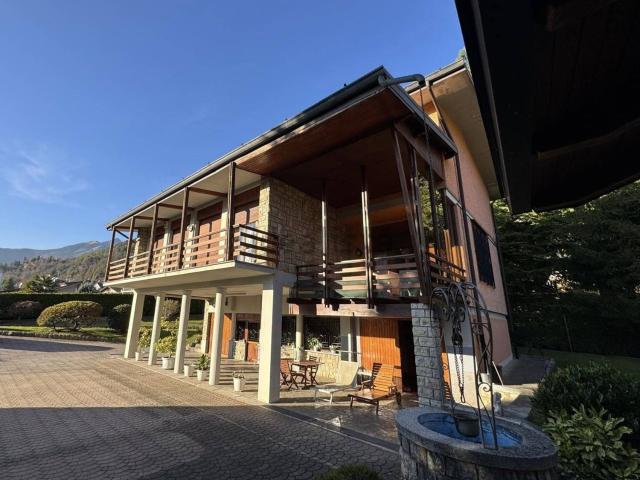 Casa in vendita a Clusone, Lombardia