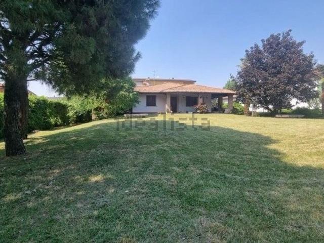 Casa in vendita a Pandino, Lombardia