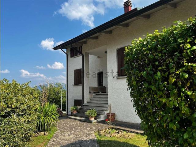 Casa in vendita a Appennino Reggiano, Re