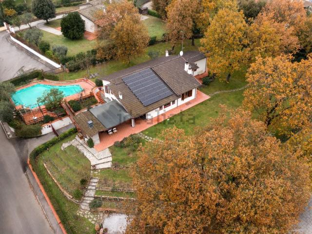 Casa in vendita a Poggiola, Arezzo