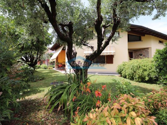 Casa in vendita a Le Case, Capriolo