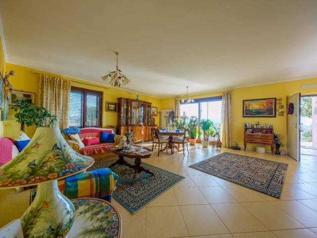 Casa in vendita a Pagliare, Morro D'oro