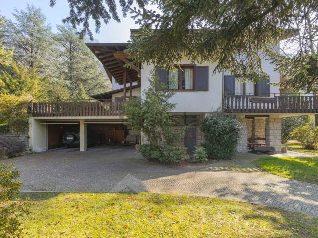 Casa in vendita a Crusinallo, Omegna