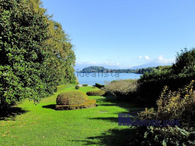 Casa in vendita a Ispra, Varese