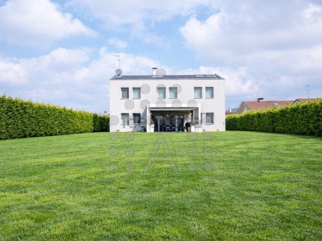 Casa in vendita a Padova, Veneto