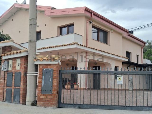 Casa in vendita a Penne, Abruzzo