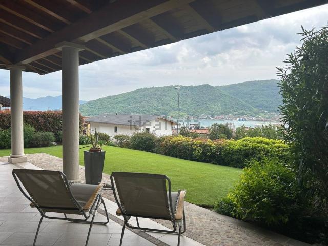 Casa in vendita a Sarnico, Lombardia