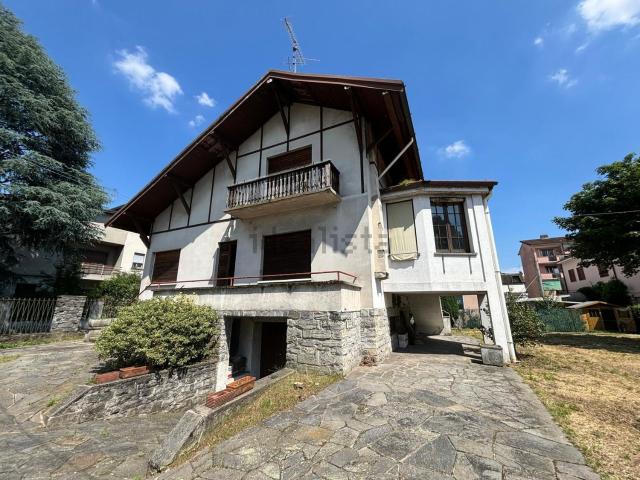Casa in vendita a Cabiate, Lombardia