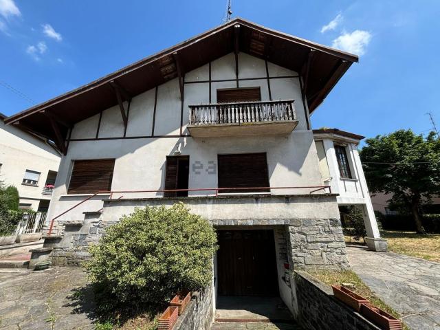 Casa in vendita a Mariano Comense, Lombardia