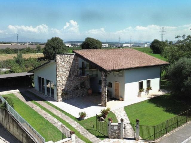 Casa in vendita a Borghetto, Valeggio Sul Mincio