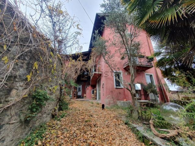 Casa in vendita a Montrigiasco, Arona