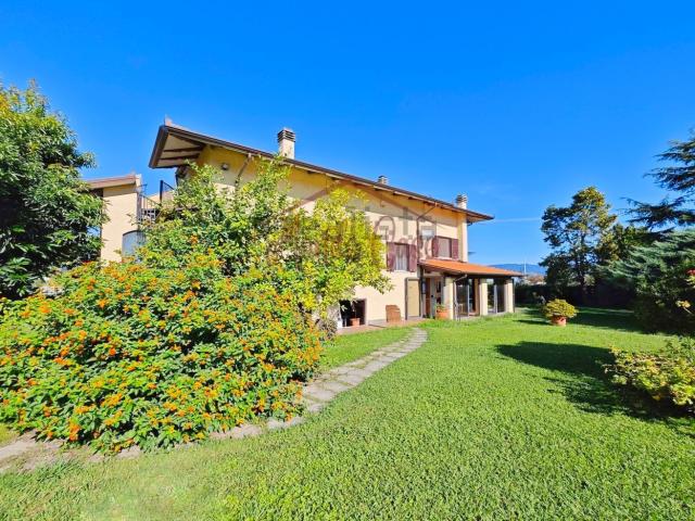 Casa in vendita a Ameglia, Liguria