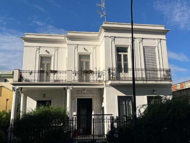 Casa in vendita a Portici, Campania
