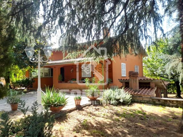 Casa in vendita a Valle Mazzone, Roma Capitale