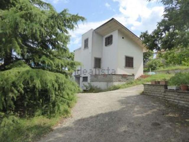Casa in vendita a Viterbo, Lazio