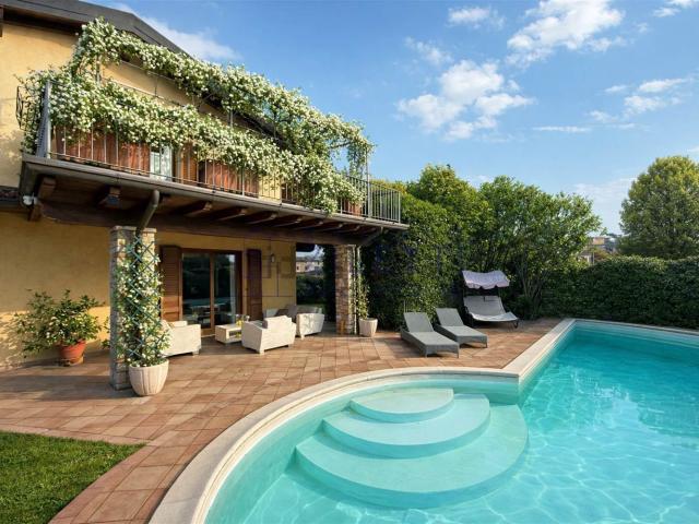 Casa in vendita a Passirano, Lombardia