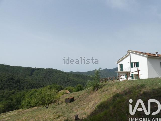 Casa in vendita a Castello, Carro