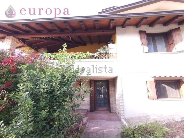 Casa in vendita a Prata Di Pordenone, Friuli-Venezia Giulia