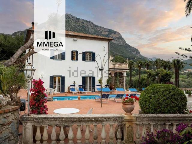 Casa in vendita a Capaccio, Campania