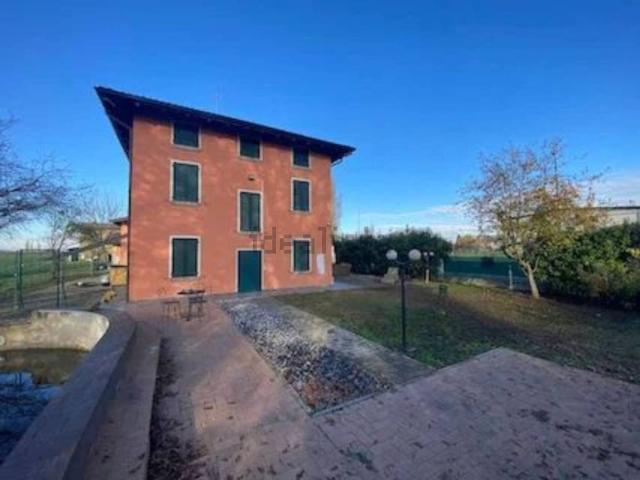 Casa in vendita a Roncocesi, Reggio Emilia