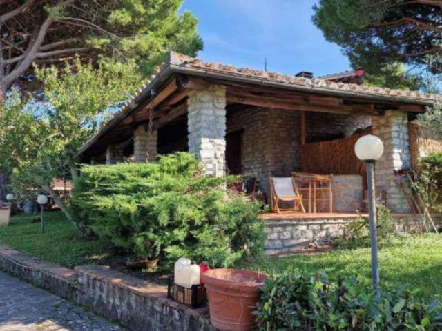 Casa in vendita a Cervaiolo, Scansano