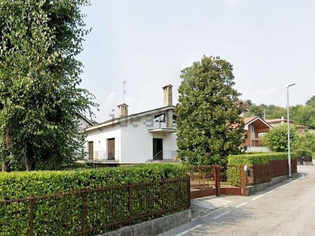 Casa in vendita a Bruntino, Villa D'almè