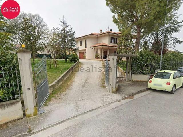 Casa in vendita a Marche, Fermo
