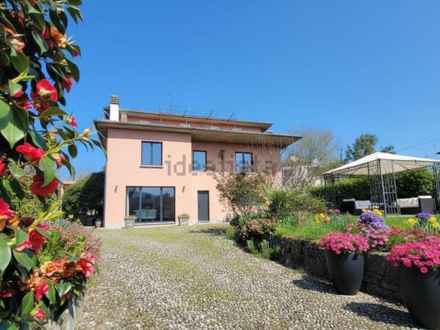 Casa in vendita a Maccio, Villa Guardia