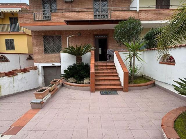 Casa in vendita a Giugliano In Campania, Campania