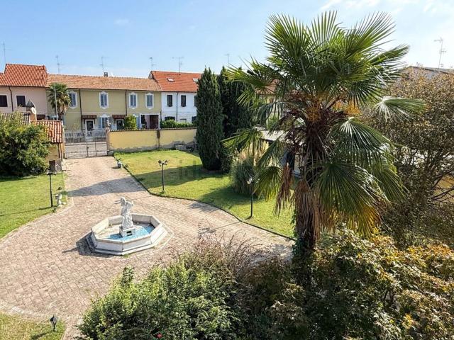 Casa in vendita a Casorate Primo, Pavia