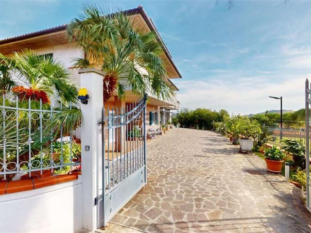 Casa in vendita a Marche, Ancona