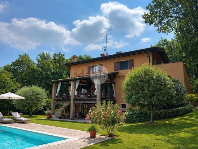 Casa in vendita a Desenzano Del Garda, Lombardia