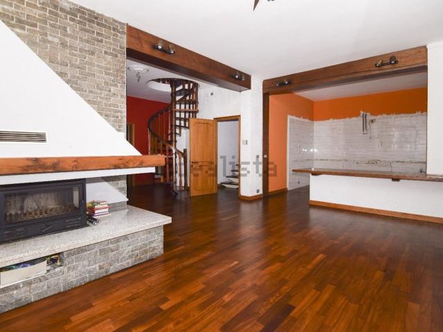 Casa in vendita a Colline Matildiche, Re