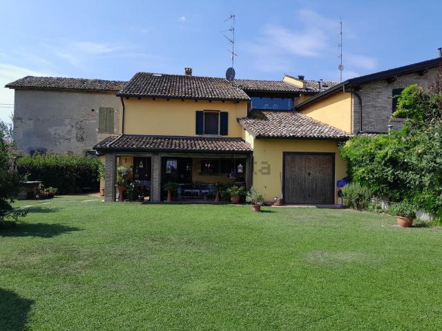 Casa in vendita a Cavriago-San Terenziano, Cavriago