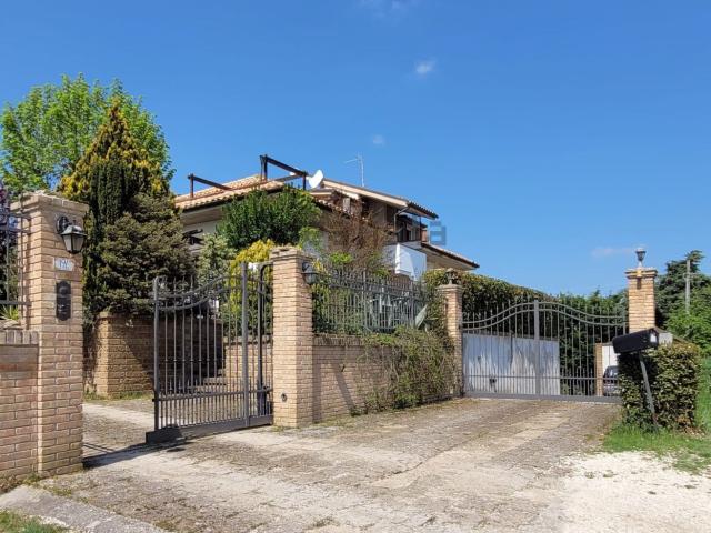 Casa in vendita a Marche, Ascoli Piceno