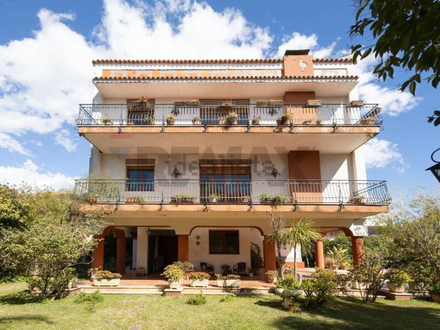 Casa in vendita a Sant'agata Li Battiati, Sicilia