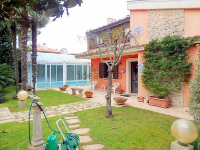 Casa in vendita a Ragusa, Sicilia