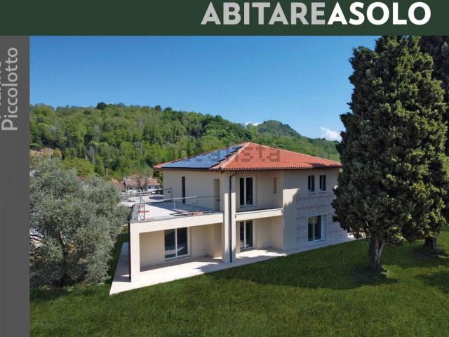 Casa in vendita a Pieve del Grappa, Castelcucco