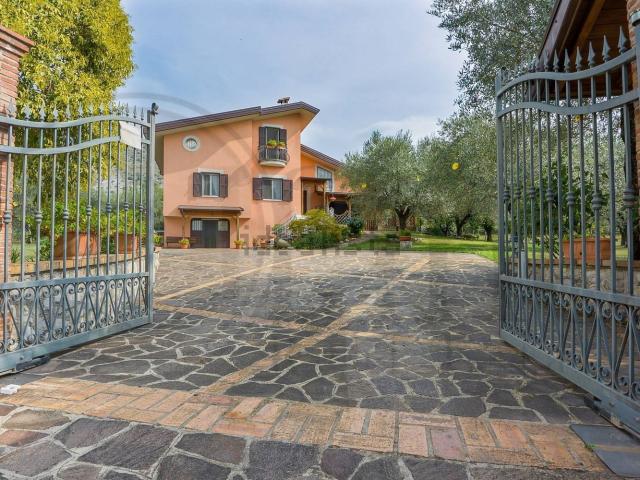 Casa in vendita a Maenza, Lazio