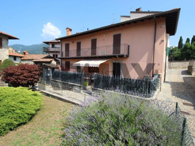 Casa in vendita a Almenno San Salvatore, Bergamo